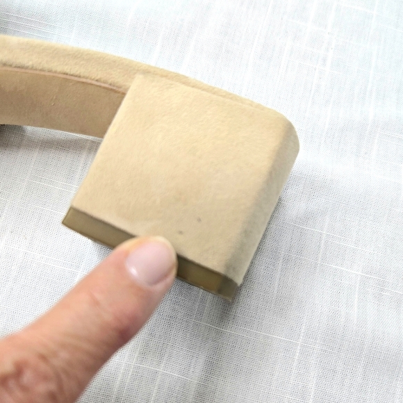 Donald J. Pliner Bette, Jewel Embellished Slide/mule Sandals. 7M Beige - Picture 12 of 14